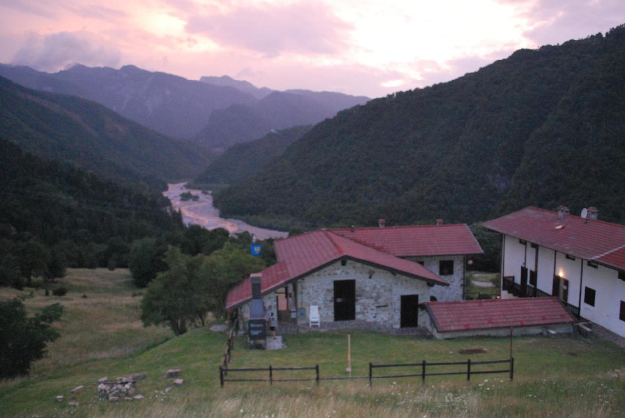 Rifugio Malga Grasia Caprizi Exterior photo